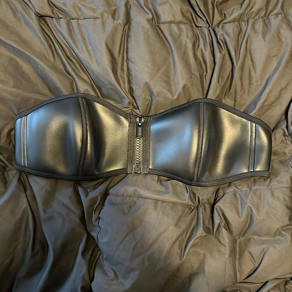 Triangl bikini top